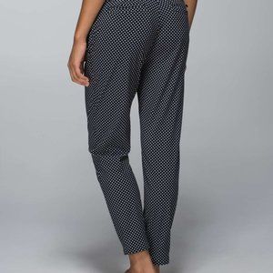 Lululemon Departure Pant - Size 4